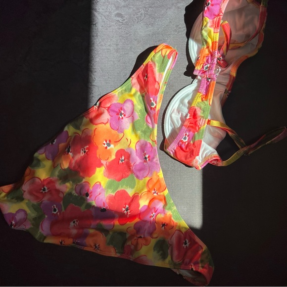 Mirror Palais juicy fruit bikini size: XL top and XXL bottom - Picture 8 of 8